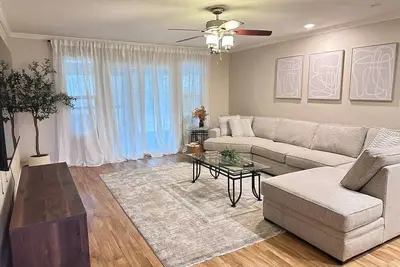 Image de Charming 3 bed 2 bath home
