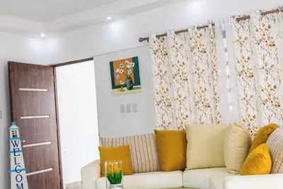 Image de Lovely 3 Bedroom Apartment Ocean Front With Pool In Caleta Beach.