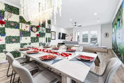 Image de Enchanting 3br • Fairy-Tale Decor • Private Pool