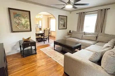 Image de Grandmas House Cozy 3-bedroom 0. 4 mi to Memorial Hospital 3 mi to Downtown Chatt