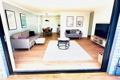 Image de 3 bedroom Family Home minutes to beach \"Flynn's Hideaway\" Port Macquarie