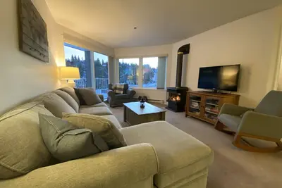 Image de Blueberry Views - lovely 2-bedroom with onsite parking