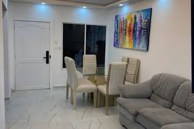 Image de Spacious apartment for groups, close to the airport, beach and historical center.