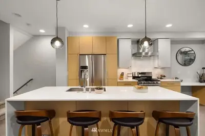 Image de 2-bedroom townhome in delightful Seattle with Ac and comfort