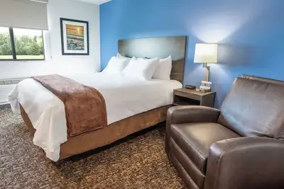 Image de Pet-Friendly 3 - Suite w/ Full Kitchen & Mountain Views – Great for Long Trips!