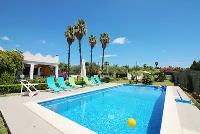 Image de Belle maison de vacances privée avec piscine privée, Wifi, Tv, patio et animaux admis