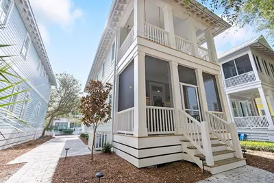 Image de Sea You Soon! Carillon Beach | 3br | Sleeps 8 | Close to Beach & Pool