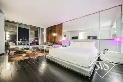 Image de Svs: Strip View Studio | Pool Access | No Resort Fee | Palms Place