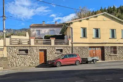 Image de Well equipped detached villa, terrace and mountain views. Tourist board rated.