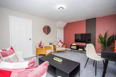 Image de Vacant Nest  | Cleveland Close | Central | Parking