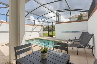 Image de 5br/4ba Villa Sleeps 12 Private Pool & Spa