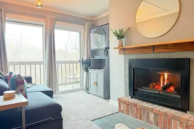 Image de Apres Hideaway- Bike to Mountain, Pool, Hiking!