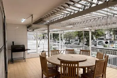 Image de House near the beach, 2 parking spaces, sleeps up to 12 people, pets allowed.