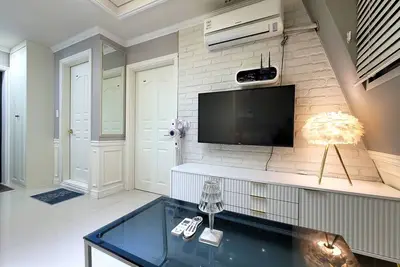 Image de A stylish two-room accommodation in the heart of a hot place