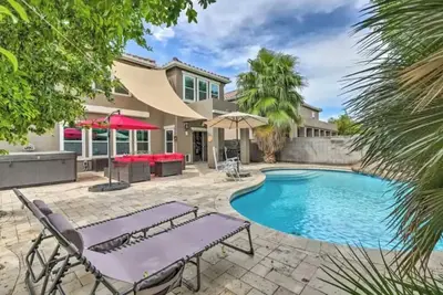 Image de Spacious 5-bedroom house w/Heated Pool, Hot Tub & Movies!