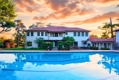 Image de Golden-Era Spanish Villa 6br Luxury Pool & Spa