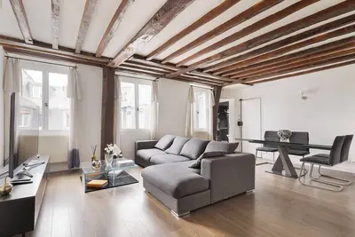 Image de Appartement Élégant au Cœur de Paris, à Deux Pas de la Place de la Madeleine