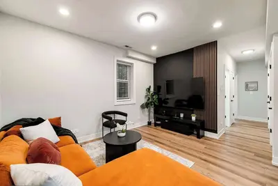 Image de Welcome to our Charming 2bd 2ba Pilsen Apartment