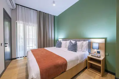 One-Bedroom Superior Balcony Suite with Kitchen