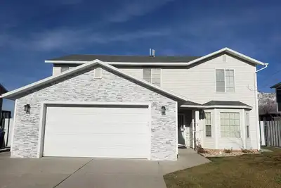 Image de Private 6 Bd Gem w View+25Min to Snowbasin+Fenced Yard+Spa+Sleeps 12+Fiber Wifi!