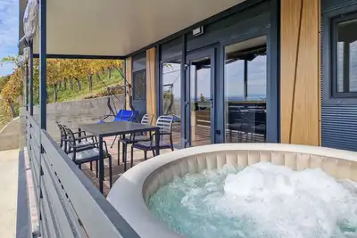 Image de Maison de vacances privée avec Wifi, bain à remous, climatisation, Tv, terrasse, vue panoramique
