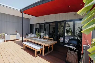 Image de Coastal Heights Luxe Retreat with Pool