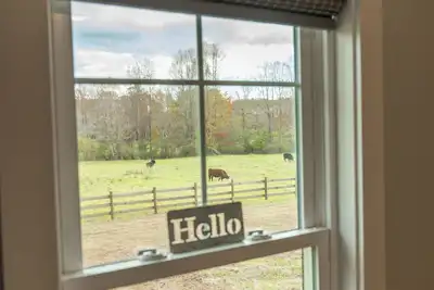 Image de 3-bedroom Farmhouse at the Base of the Blue\nRidge Mountains