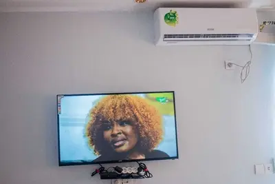 Image de appartemant securisé au coeur de la ville de yaounde a 10m du goudron