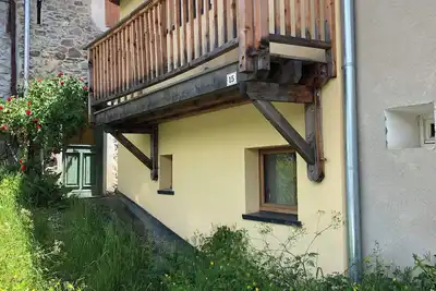 Image de Petite maison restaurée à la montagne dans un petit hameau ancien