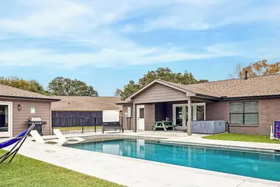 Image de Beautiful 4Bd 3Ba Home with Pool, Hot Tub & Cinema