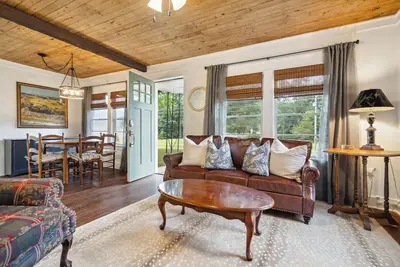 Image de Cozy & Renovated 2-Bedroom Cottage in Munford