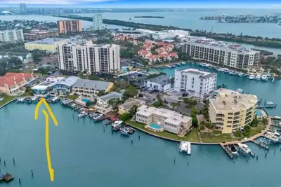 Image de 2-bed 2 bath bungalow on Island Estates in sunny Clearwater Beach