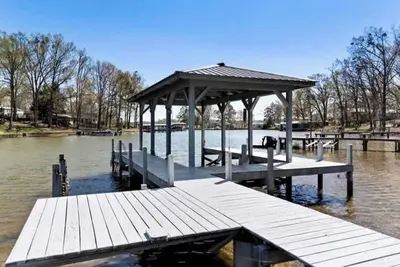 Image de Charming Lakefront Cottage on Lake Greenwood