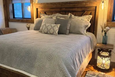 Image de Cozy cabin in quaint Benton with cool vibes!