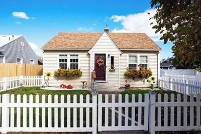 Image de Aunt Annie’s 2 bed/ 1 Bath/ Retro!