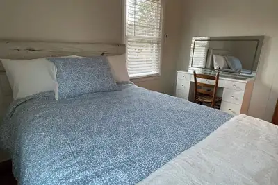 Image de Modern 3br Reservoir Retreat | King Bed • Updated Kitchen • Near Downtown