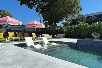 Image de Casa Solea Miami • Pool Home w/ Workspaces + Master Office & Daybed
