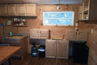 Image de Cute 1-bedroom off grid cabin in Winfield for a cozy getaway