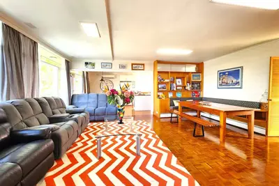 Image de Private quad guest room with full kitchen and free parking