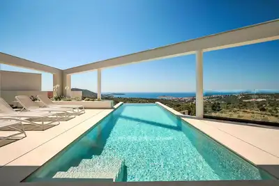 Image de Maison de vacances privée avec piscine privée, climatisation, bain à remous, Wifi, Tv, terrasse