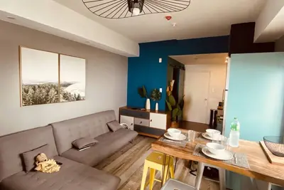 Image de Designer Condo with Balcony overlooking Taal lake, incl A/C, Wifi & Netflix