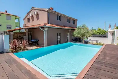 Vila Above Medulin by Villas Guide