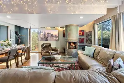 Image de 3992 The Loft - Unique Elevated Home in Carmel