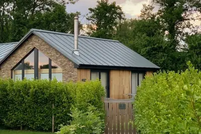 Image de 3-bed Holiday Home-from-Home in Rock, Cornwall with large garden & parking x 2