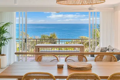 Image de Orion 3 - Beachfront Rainbow Bay Coolangatta Luxury - Linen Provided - Min. 3 Night Stays