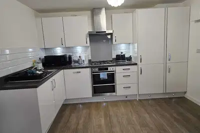 Image de Stylish 2 Bed Flat Near Airpot with free parking