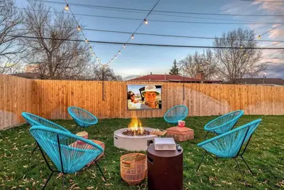 Game Room, Fire Pit & Outdoor Cinema Paradise