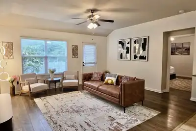 Image de Spacious and cozy single story Home in peaceful Austin with office and gym