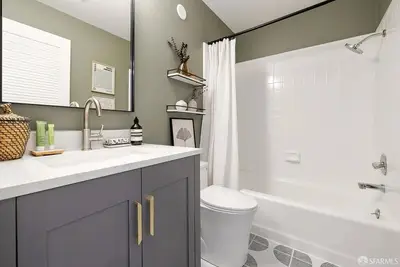 Image de 2-bedroom apartment in fantastic San Francisco with cool Gold Gate Bridge breeze