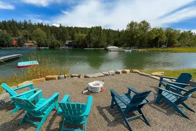 Image de A Peaceful Waterfront Cabin on Flathead Lake